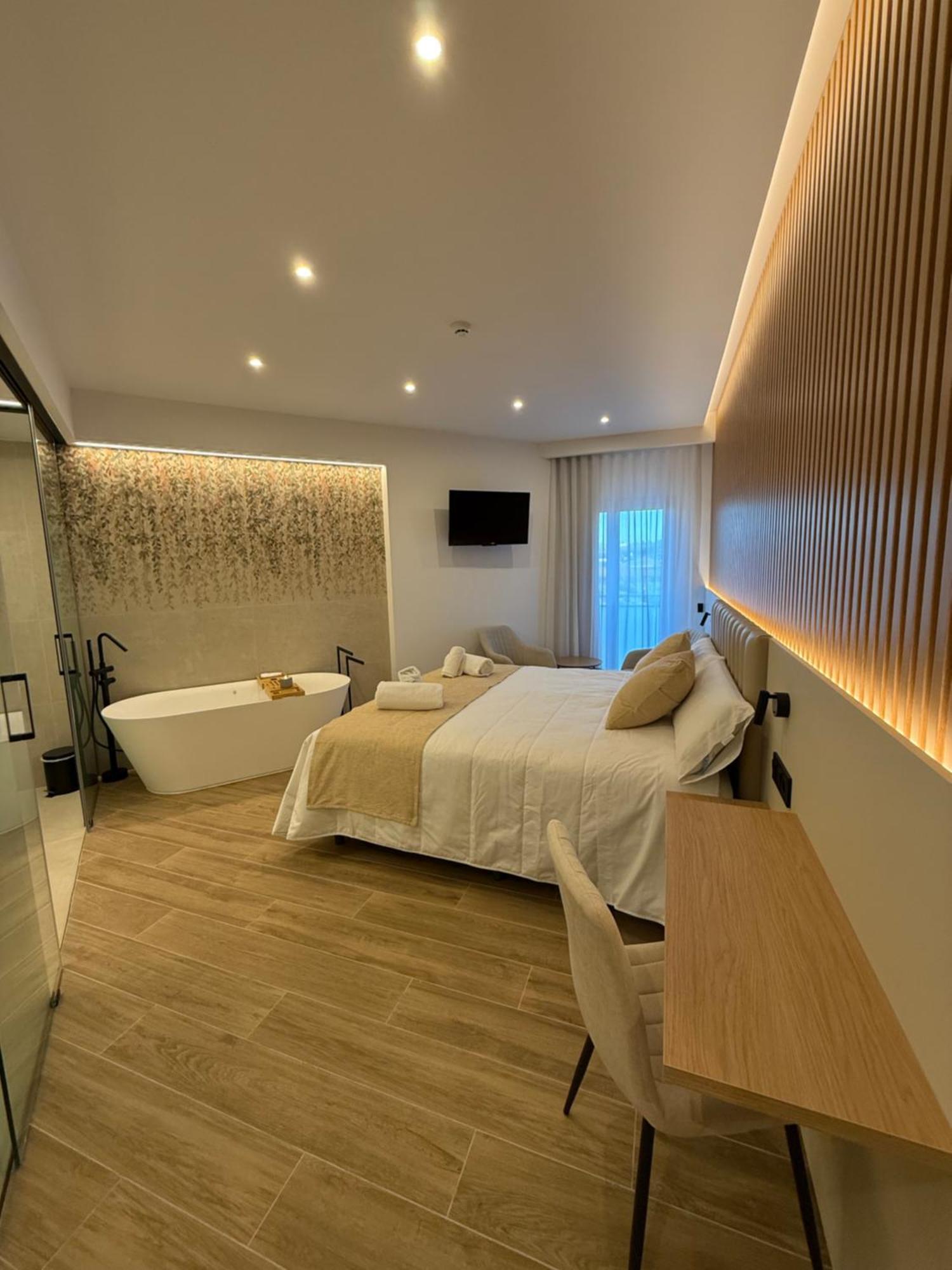 Hotel Siskets Torrente de Cinca エクステリア 写真