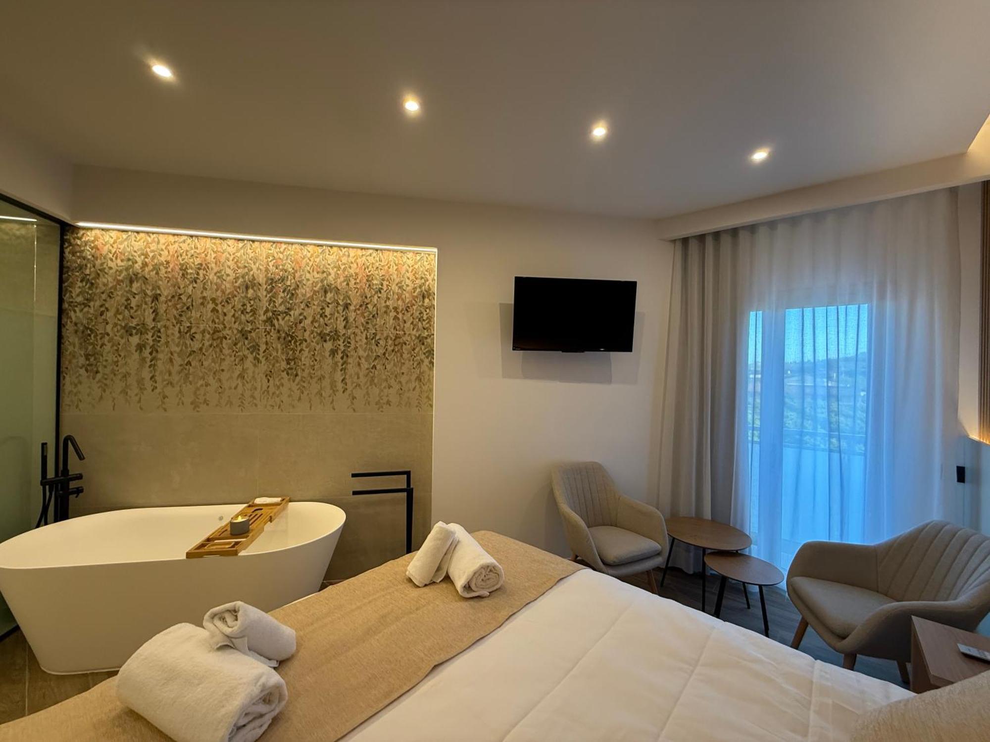 Hotel Siskets Torrente de Cinca エクステリア 写真