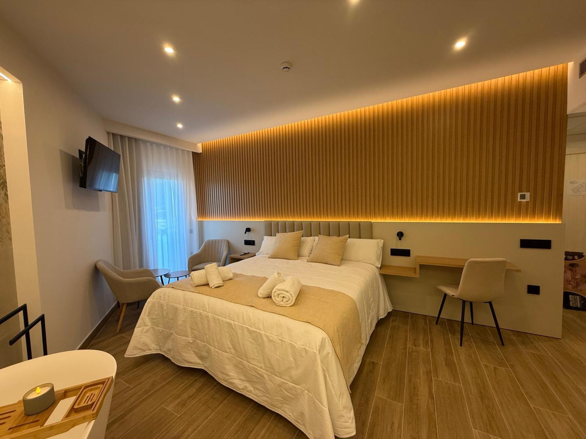 Hotel Siskets Torrente de Cinca エクステリア 写真